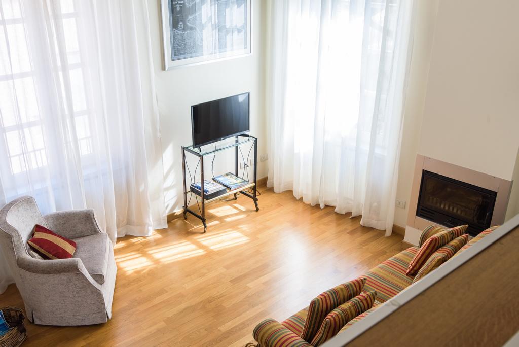 Via Rusconi 10 - BymyhomeinCôme Extérieur photo